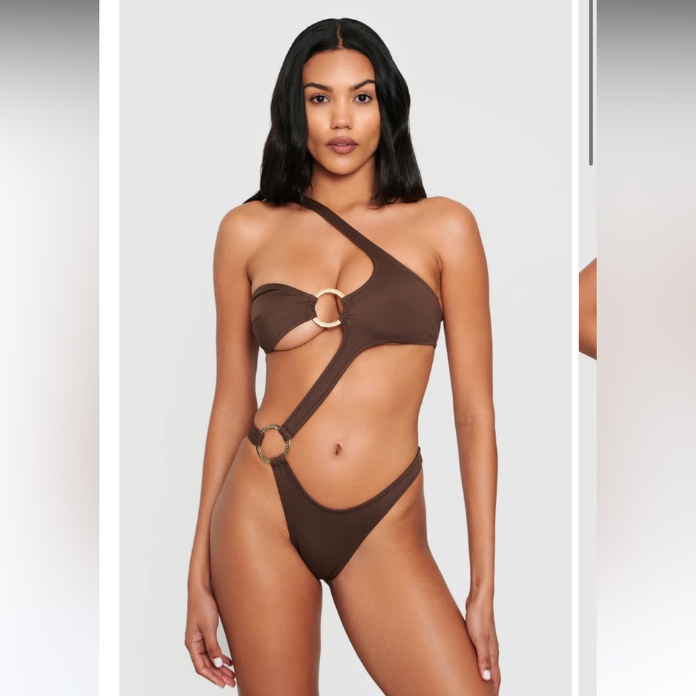 ADORASWIM
Capri Swimsuit - Brown One-Shoulder Cutout Swimsuit